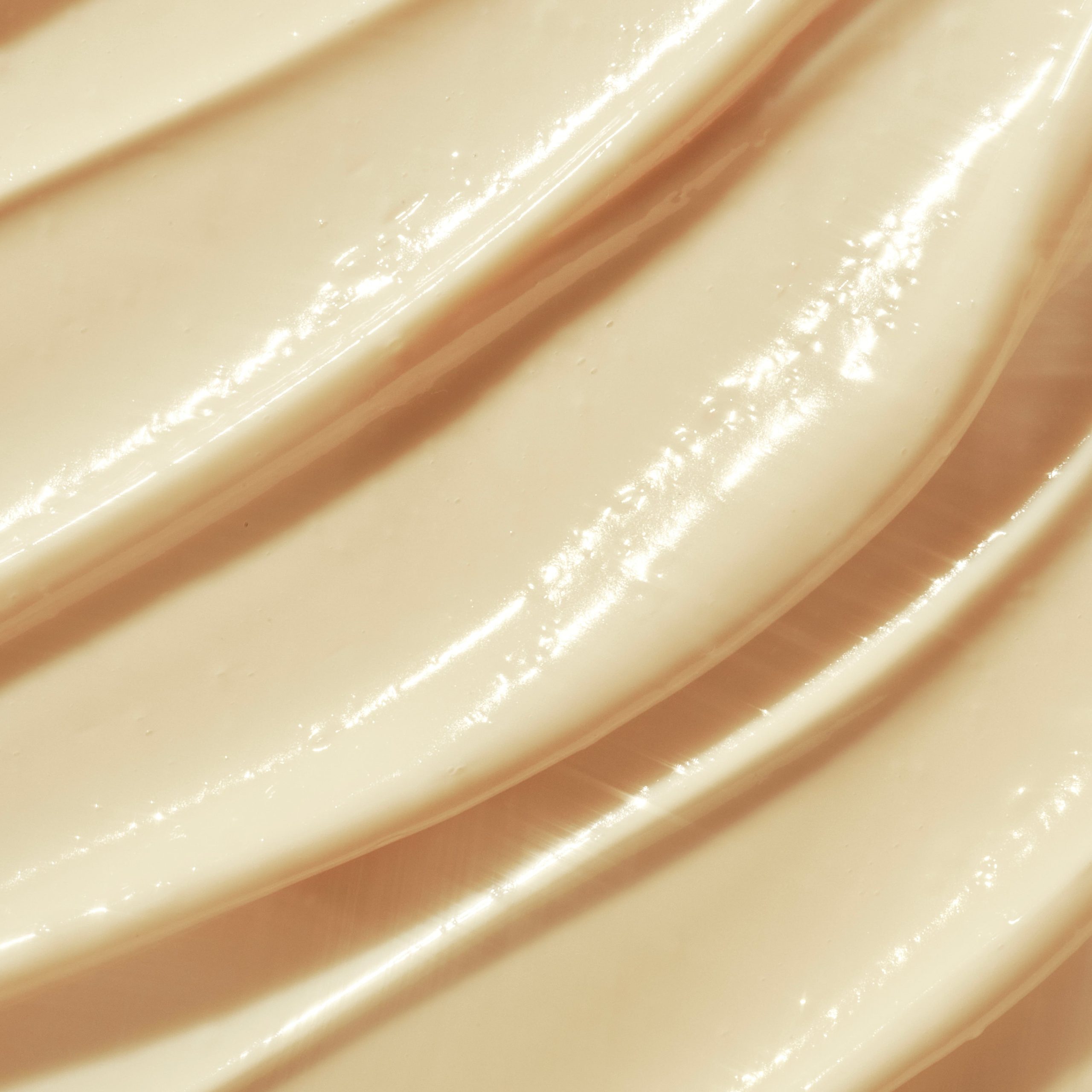 Santal Haze Hydraglow Body Serum - Image 4