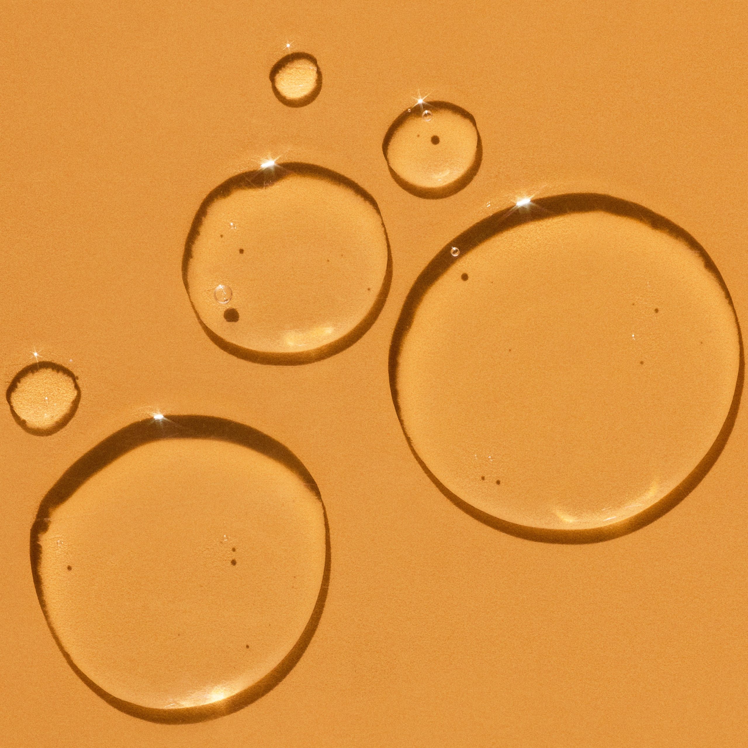 Golden Vanilla Moisturizing Shave Oil - Image 5